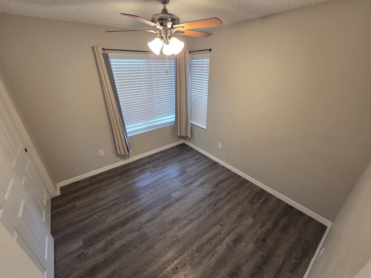 4160 Overbrook Dr - Las Vegas - Nevada - 3 bed, 2 bath rental property