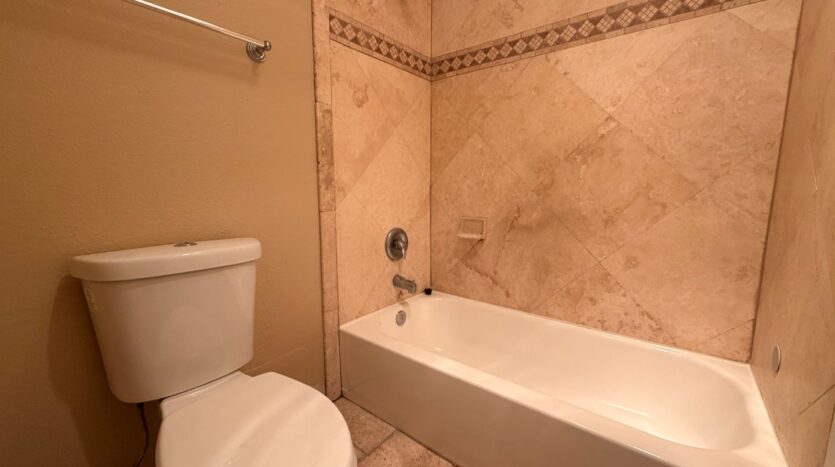 421 South Mollison Avenue 40 - El Cajon - California - 1 bed, 1 bath rental property