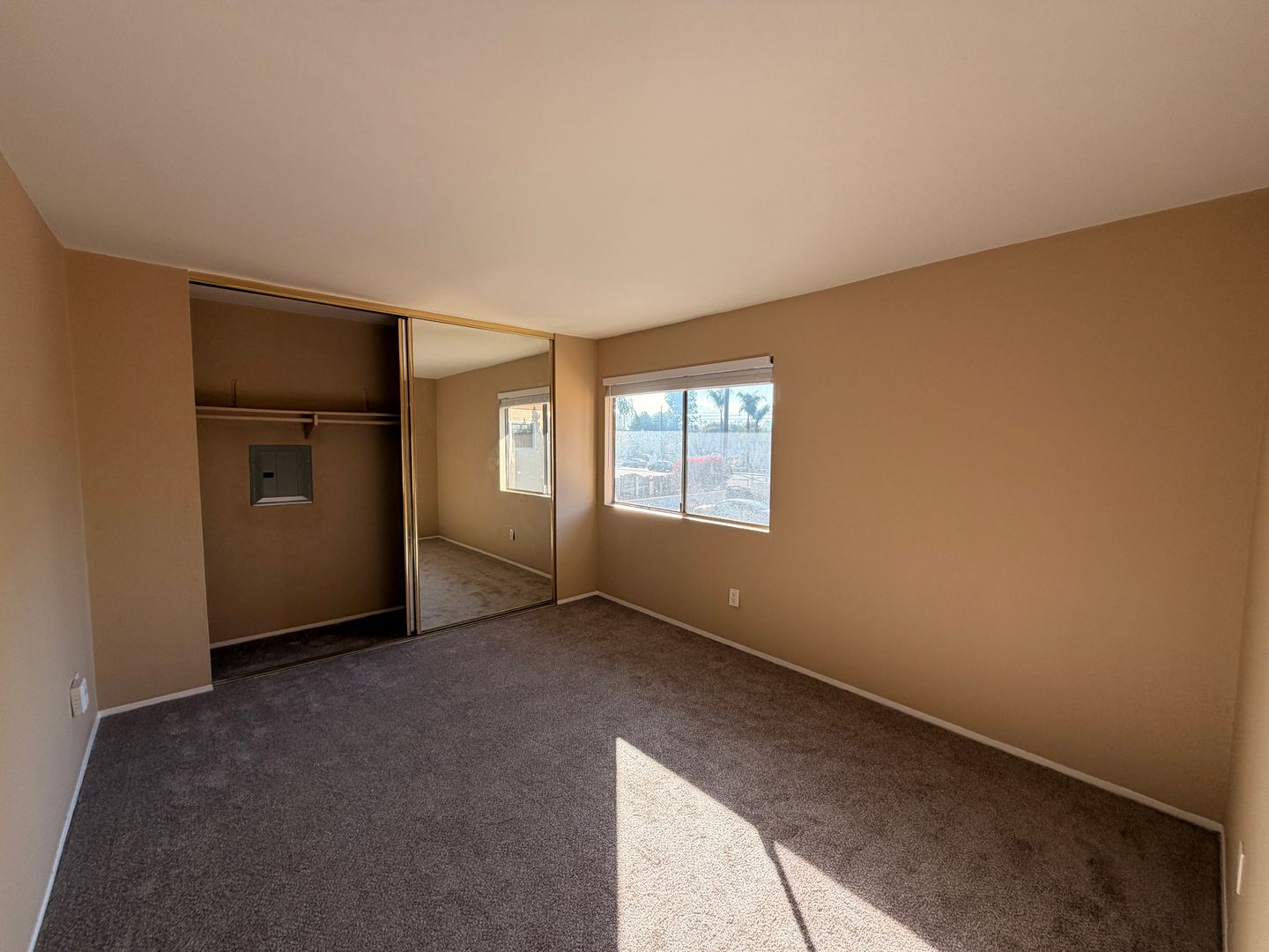 421 South Mollison Avenue 40 - El Cajon - California - 1 bed, 1 bath rental property