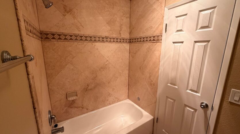 421 South Mollison Avenue 40 - El Cajon - California - 1 bed, 1 bath rental property