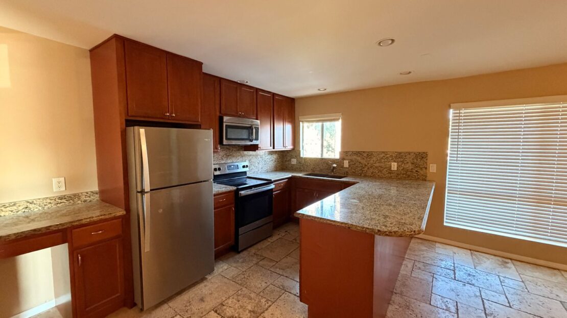 421 South Mollison Avenue 40 - El Cajon - California - 1 bed, 1 bath rental property