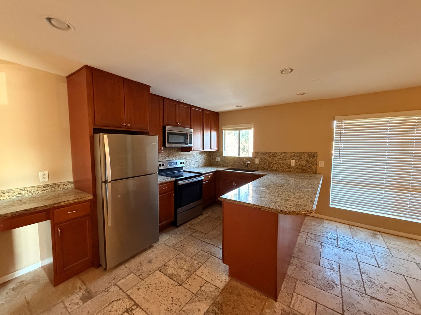 421 South Mollison Avenue 40 - El Cajon - California - 1 bed, 1 bath rental property