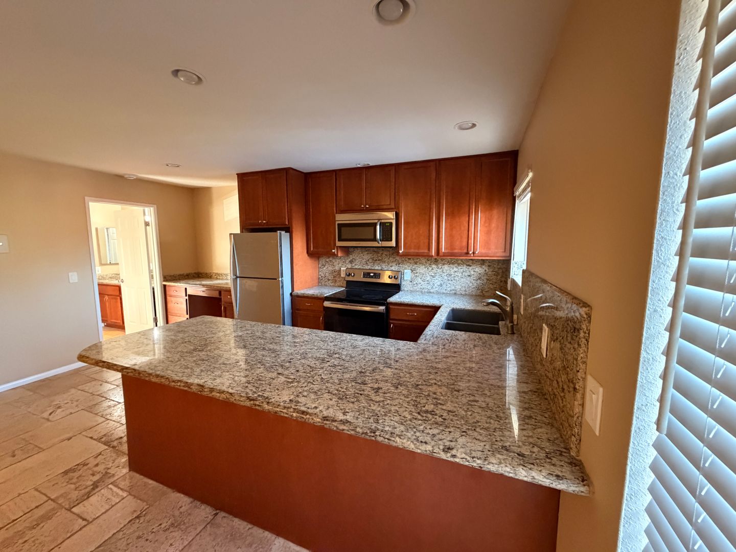 421 South Mollison Avenue 40 - El Cajon - California - 1 bed, 1 bath rental property