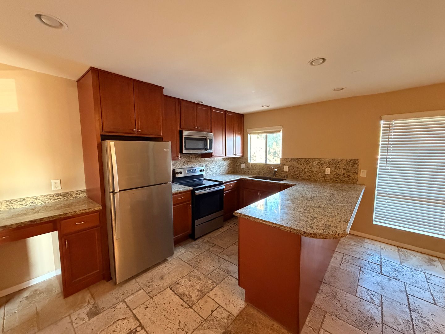 421 South Mollison Avenue 40 - El Cajon - California - 1 bed, 1 bath rental property