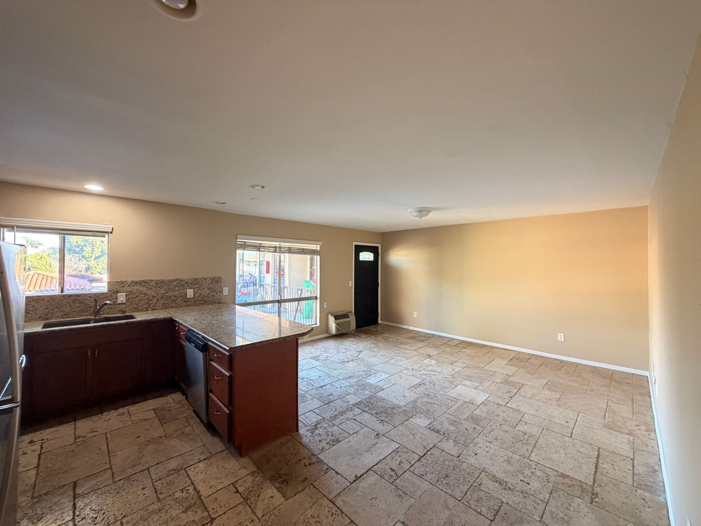 421 South Mollison Avenue 40 - El Cajon - California - 1 bed, 1 bath rental property