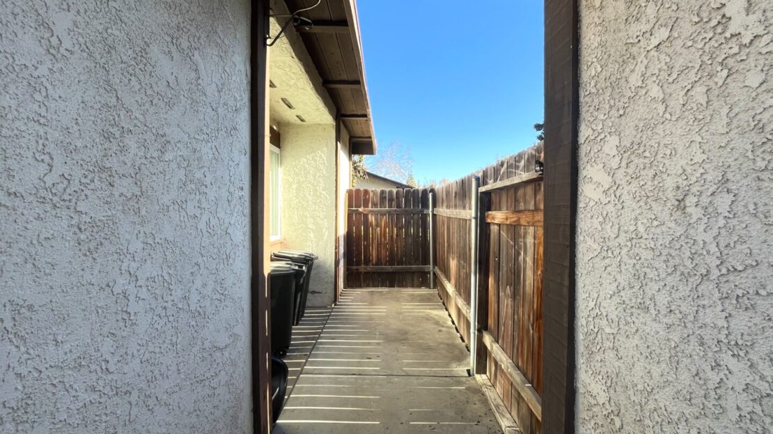 4224 Kingsbury Place - Riverside - California - 3 bed, 2 bath rental property