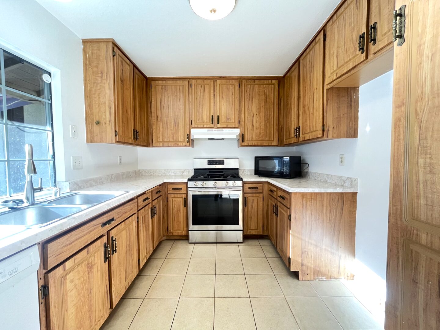 4224 Kingsbury Place - Riverside - California - 3 bed, 2 bath rental property
