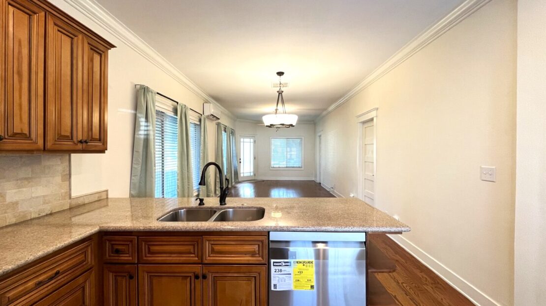 423 E. 8th St - Corona - California - 2 bed, 1.5 bath rental property