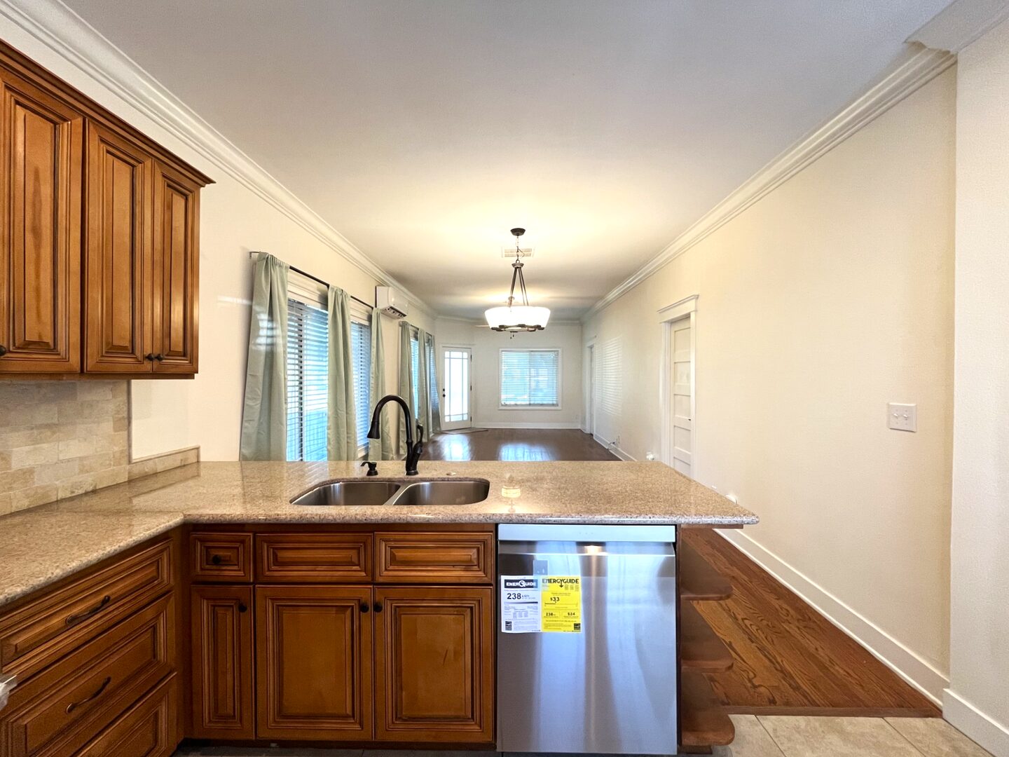 423 E. 8th St - Corona - California - 2 bed, 1.5 bath rental property