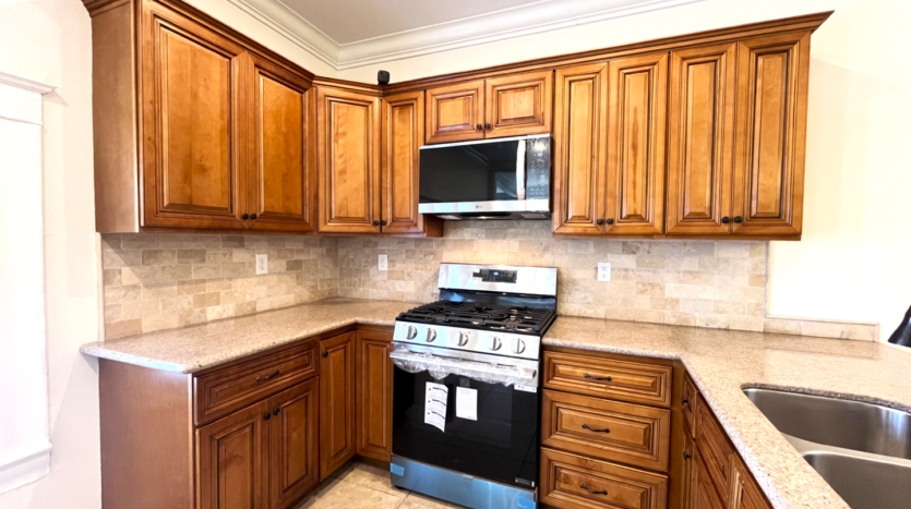 423 E. 8th St - Corona - California - 2 bed, 1.5 bath rental property