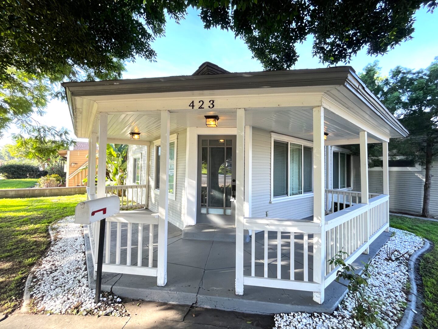 423 E. 8th St - Corona - California - 2 bed, 1.5 bath rental property