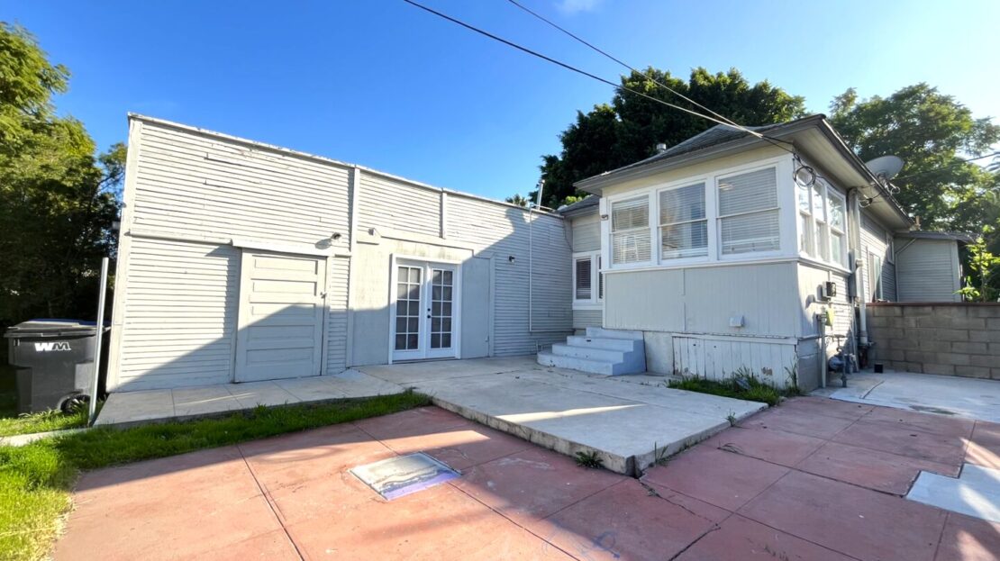 423 E. 8th St - Corona - California - 2 bed, 1.5 bath rental property