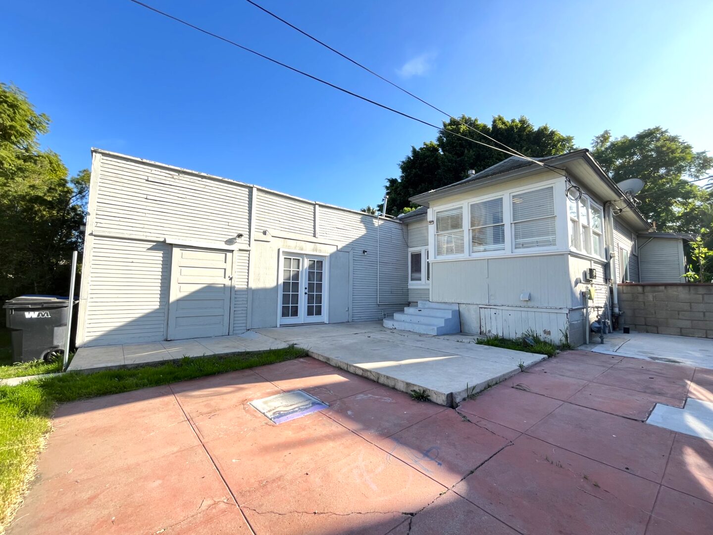 423 E. 8th St - Corona - California - 2 bed, 1.5 bath rental property