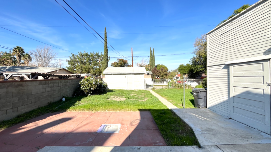 423 E. 8th St - Corona - California - 2 bed, 1.5 bath rental property