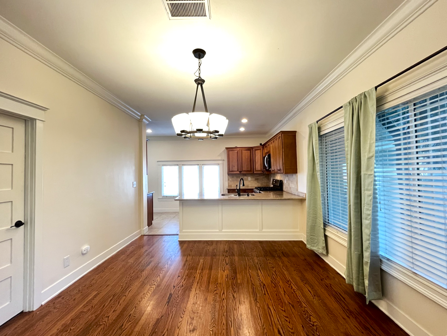 423 E. 8th St - Corona - California - 2 bed, 1.5 bath rental property