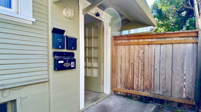 425 NE 70TH - Unit 3 - Portland - Oregon - 1 bed, 1 bath rental property