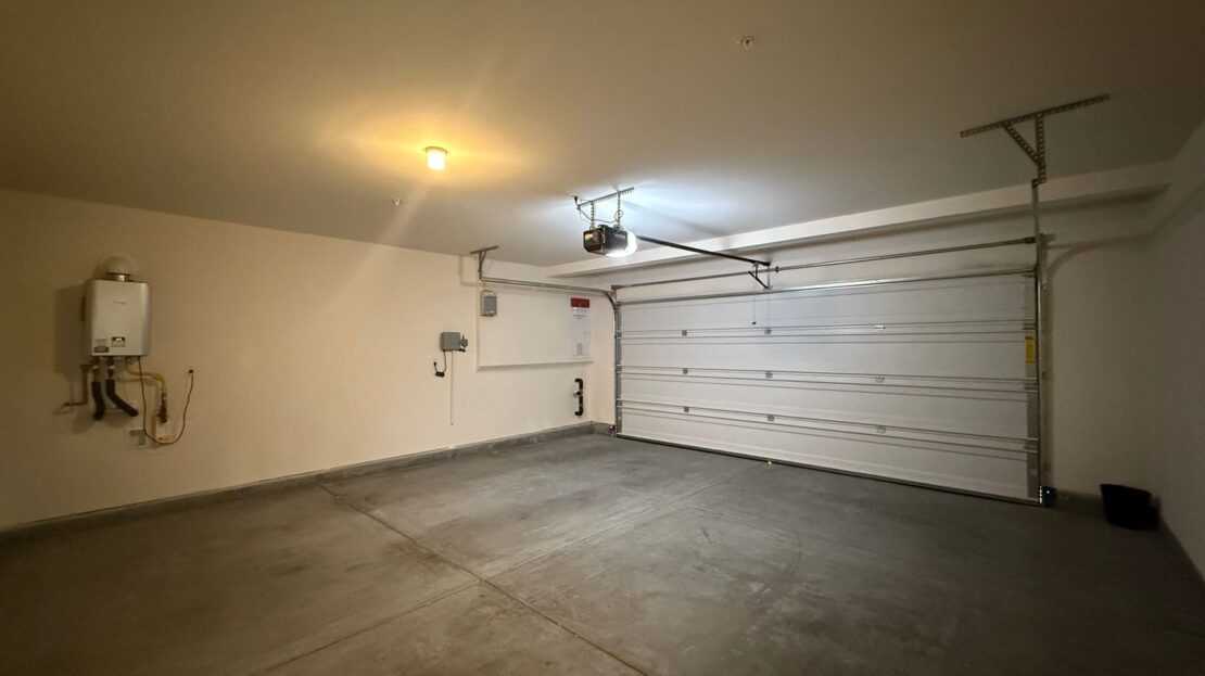 4371 W. Ave J5 - Lancaster - California - 4 bed, 3 bath rental property