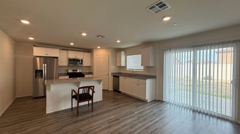 4371 W. Ave J5 - Lancaster - California - 4 bed, 3 bath rental property