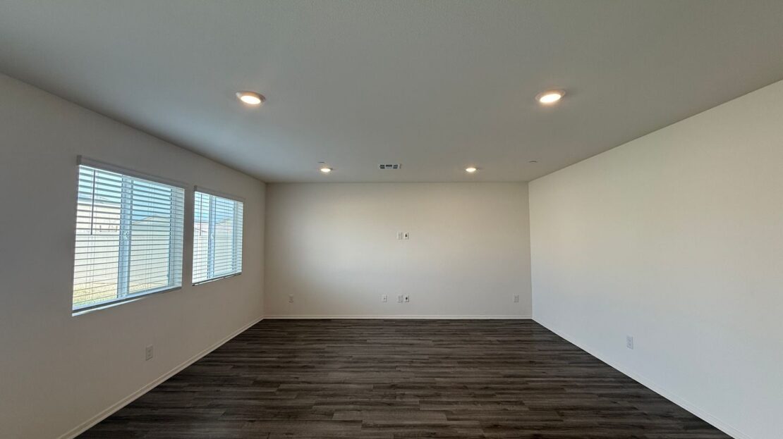 4371 W. Ave J5 - Lancaster - California - 4 bed, 3 bath rental property