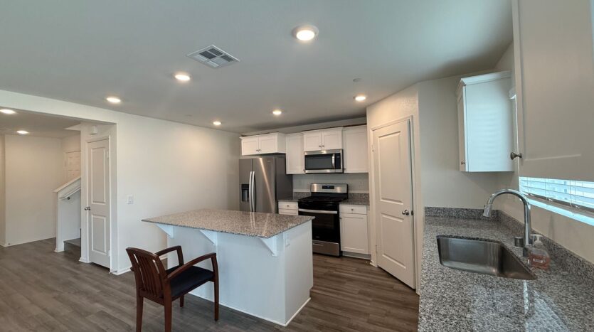 4371 W. Ave J5 - Lancaster - California - 4 bed, 3 bath rental property