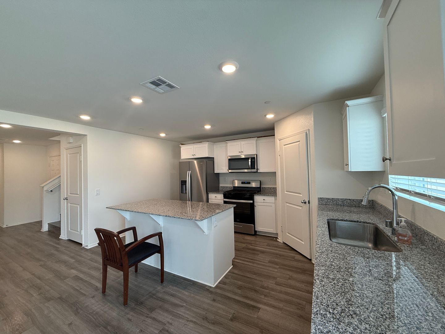 4371 W. Ave J5 - Lancaster - California - 4 bed, 3 bath rental property