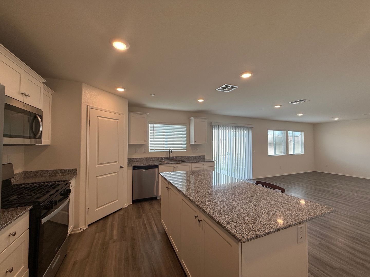 4371 W. Ave J5 - Lancaster - California - 4 bed, 3 bath rental property