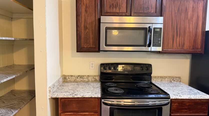 4917 N. Holt  - Fresno - California - 2 bed, 1 bath rental property