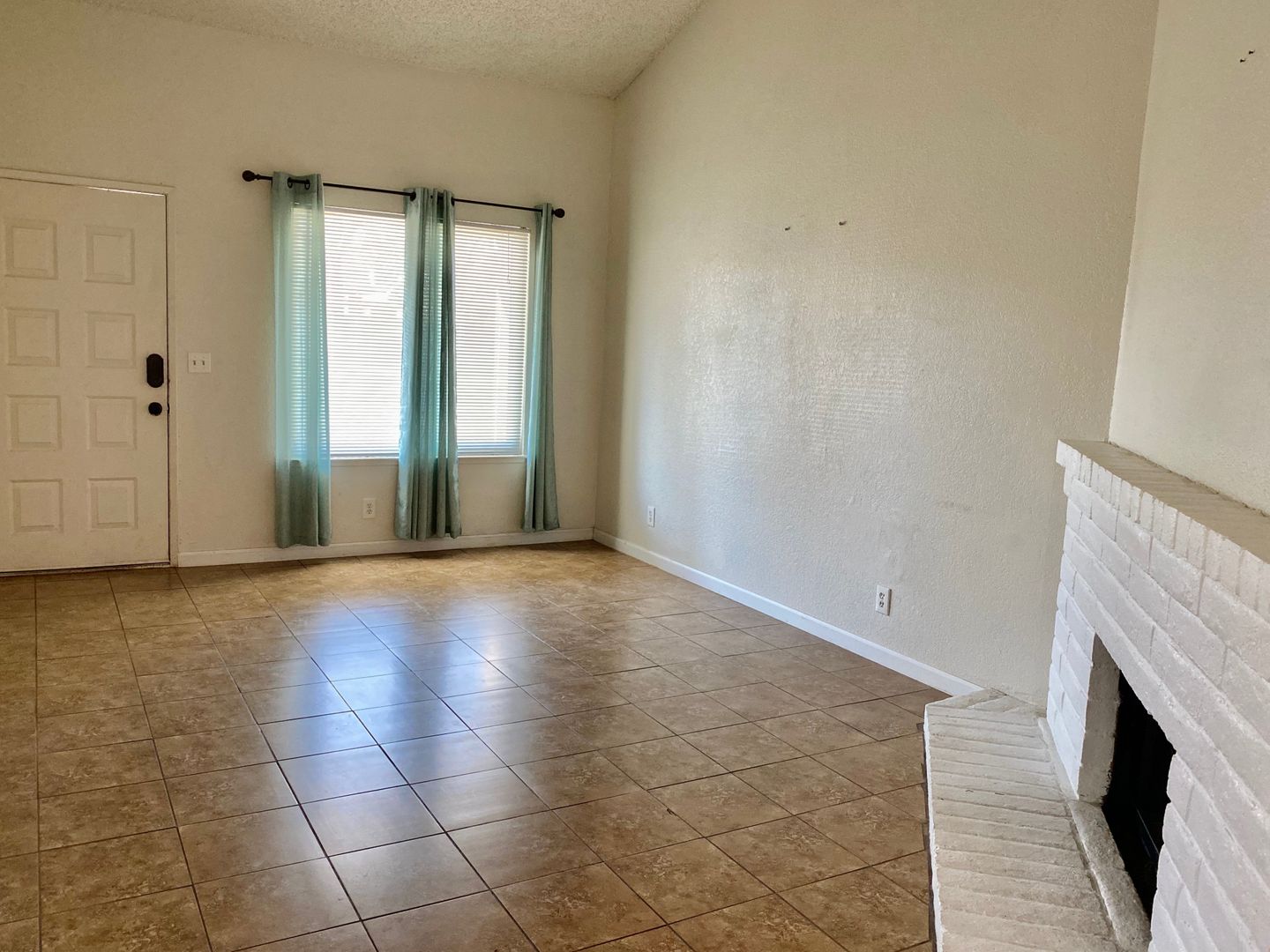 4945 Travertine Circle - Sacramento - California - 2 bed, 1 bath rental property