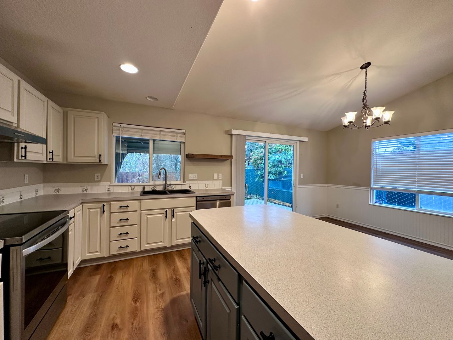 12418 SE Mountain Sun Dr. - Oregon - 3 bed, 2 bath rental property