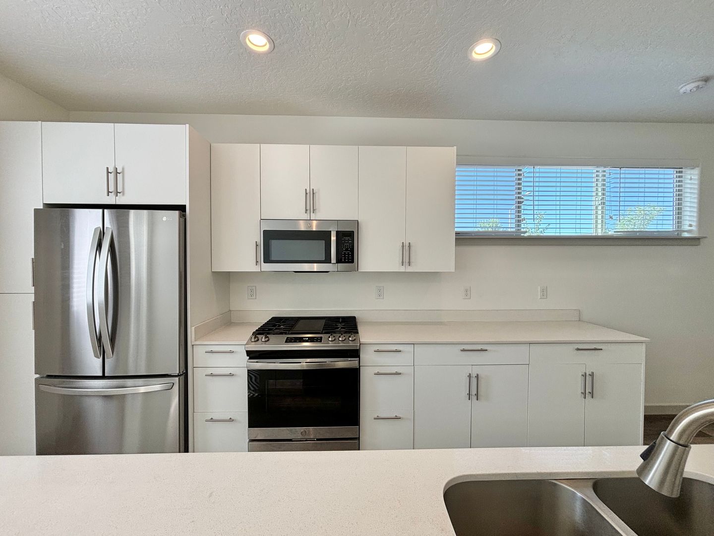 502 NW 28th Court - Redmond - Oregon - 3 bed, 2.5 bath rental property