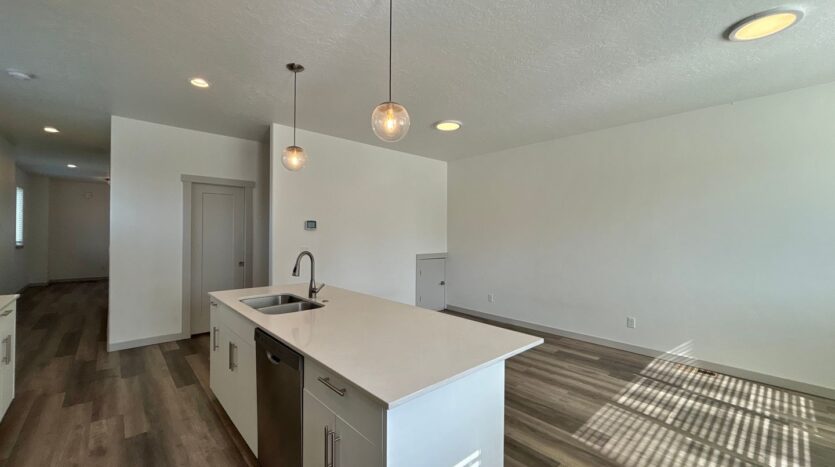 502 NW 28th Court - Redmond - Oregon - 3 bed, 2.5 bath rental property