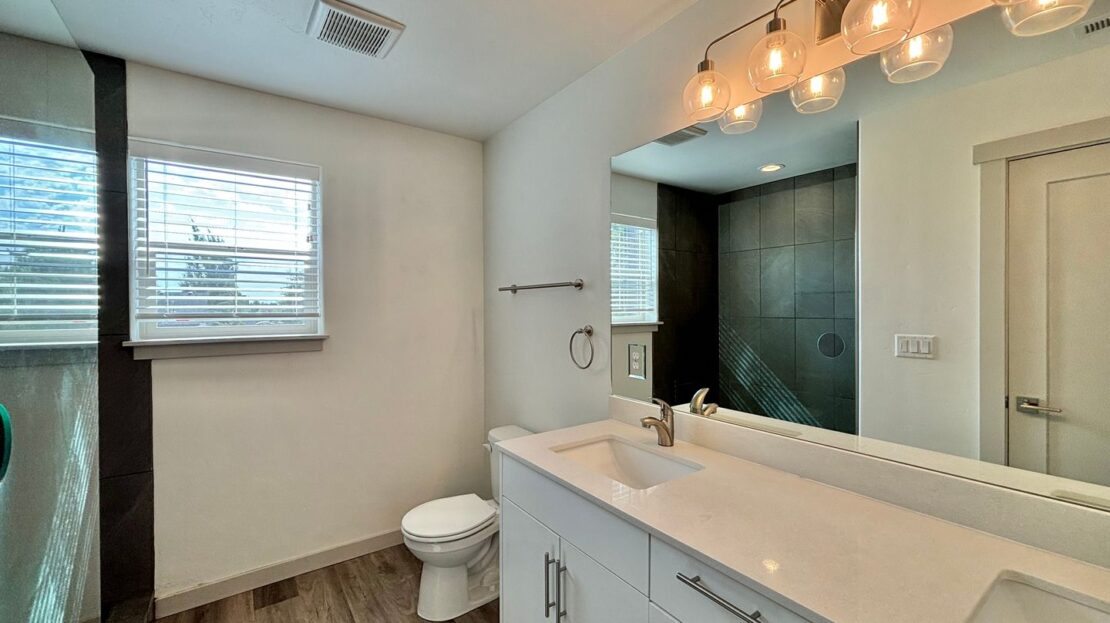 502 NW 28th Court - Redmond - Oregon - 3 bed, 2.5 bath rental property