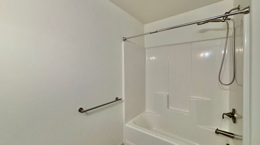 502 NW 28th Court - Redmond - Oregon - 3 bed, 2.5 bath rental property