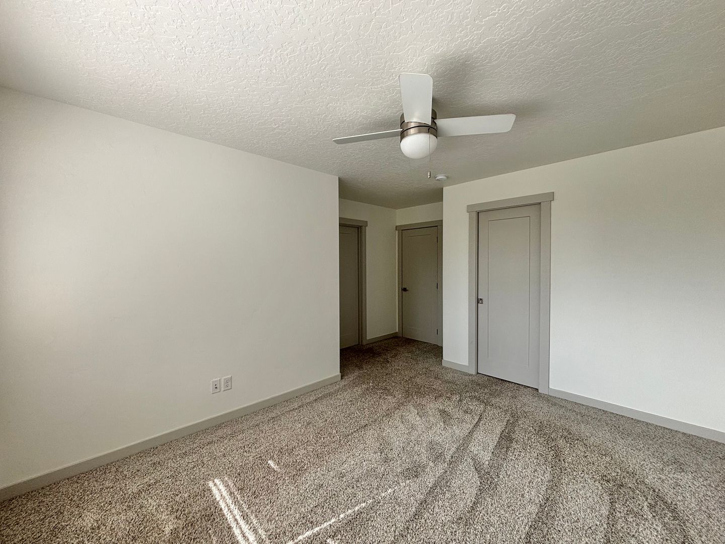 502 NW 28th Court - Redmond - Oregon - 3 bed, 2.5 bath rental property