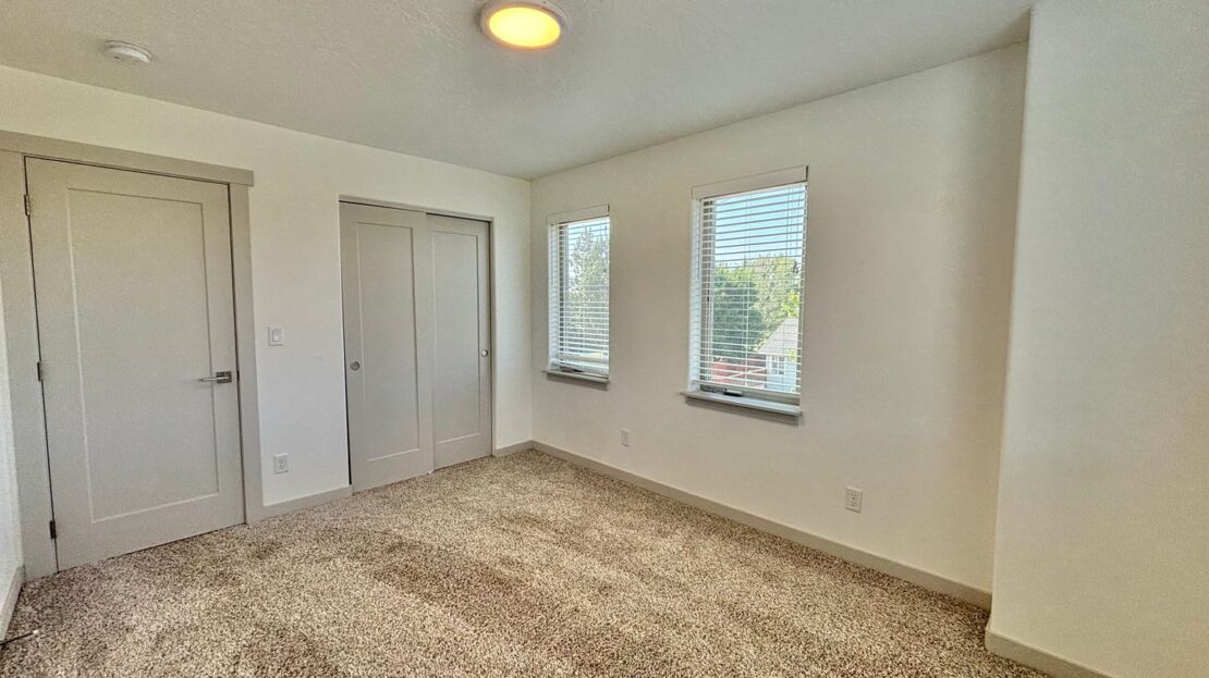 502 NW 28th Court - Redmond - Oregon - 3 bed, 2.5 bath rental property