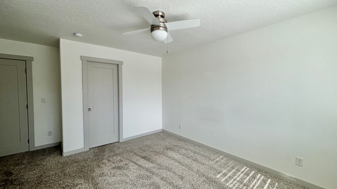 502 NW 28th Court - Redmond - Oregon - 3 bed, 2.5 bath rental property