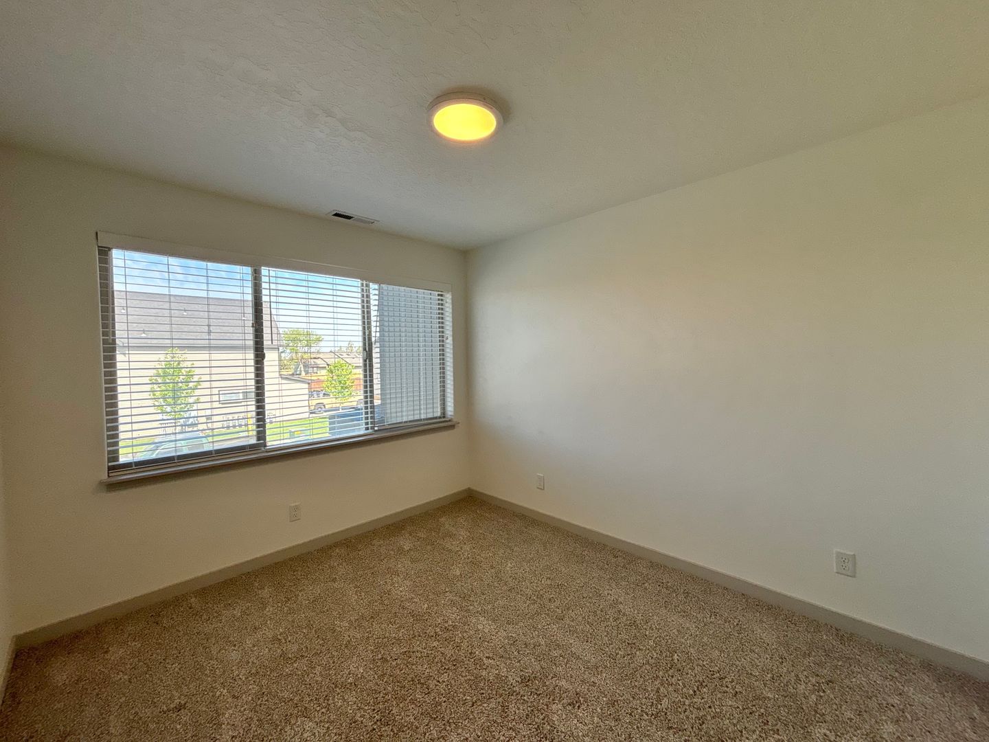 502 NW 28th Court - Redmond - Oregon - 3 bed, 2.5 bath rental property