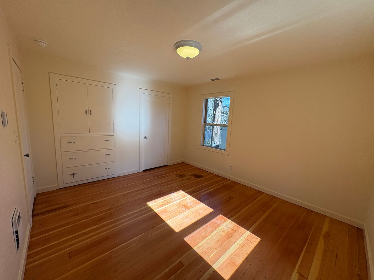 513 NE Irving   Unit 1 - Bend - Oregon - 2 bed, 1 bath rental property