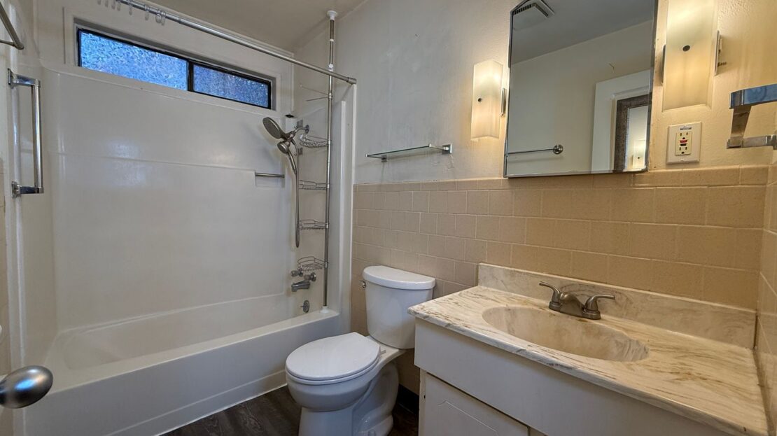 513 NE Irving   Unit 1 - Bend - Oregon - 2 bed, 1 bath rental property