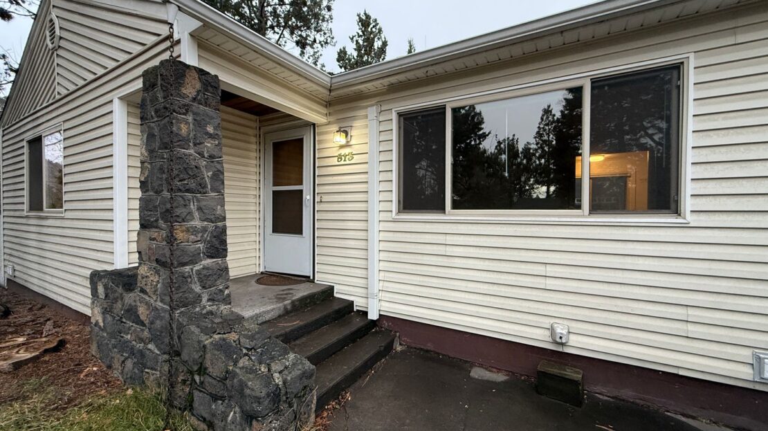 513 NE Irving   Unit 1 - Bend - Oregon - 2 bed, 1 bath rental property