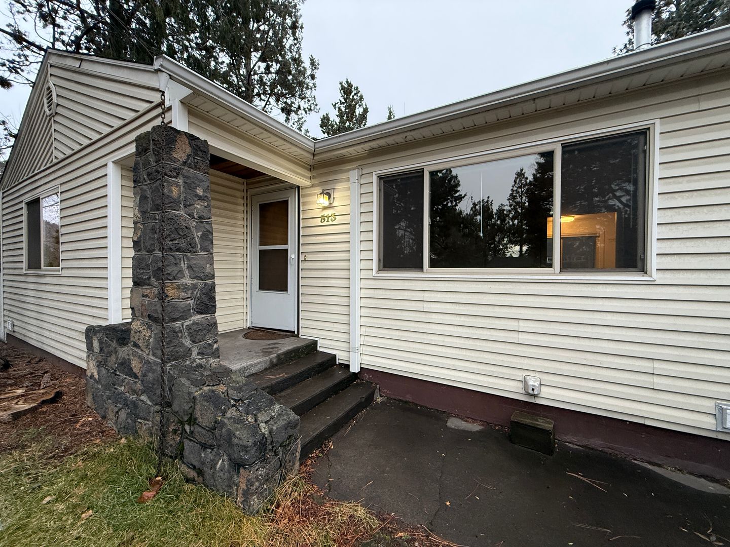 513 NE Irving   Unit 1 - Bend - Oregon - 2 bed, 1 bath rental property