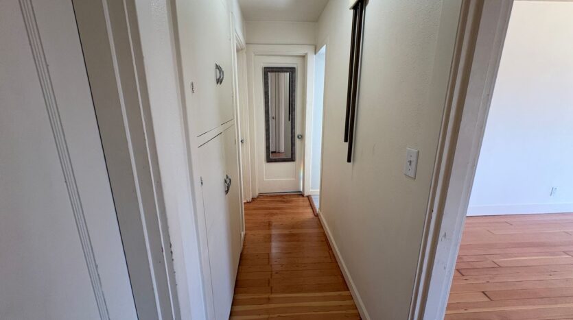 513 NE Irving   Unit 1 - Bend - Oregon - 2 bed, 1 bath rental property