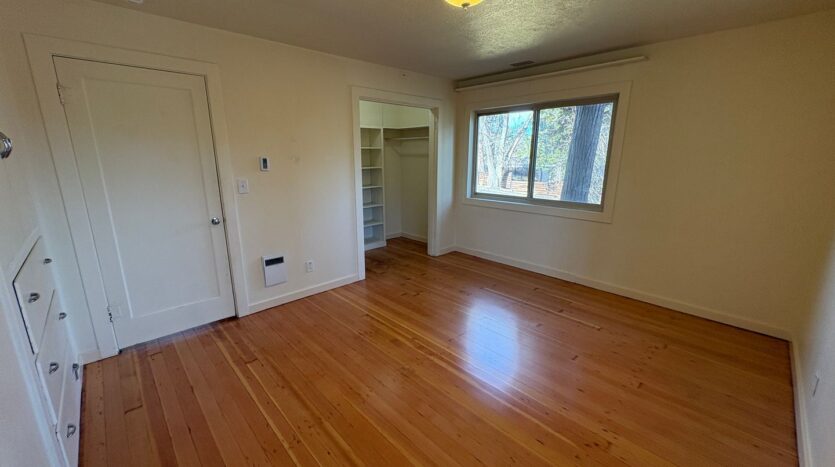 513 NE Irving   Unit 1 - Bend - Oregon - 2 bed, 1 bath rental property