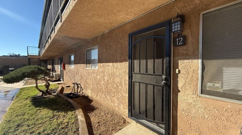 524 E. Ave Q12 - Unit 12 - Palmdale - California - 2 bed, 1 bath rental property