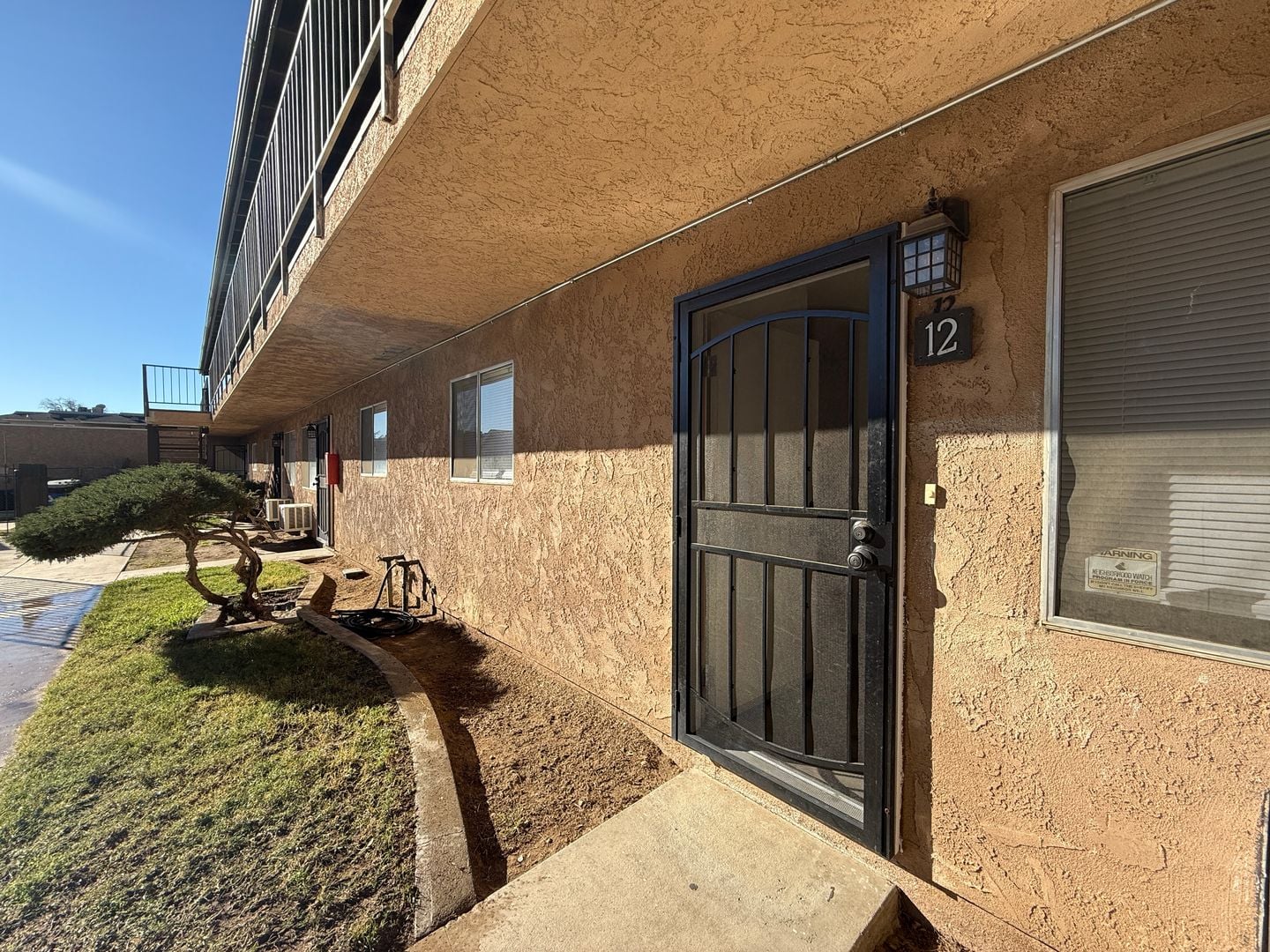 524 E. Ave Q12 - Unit 12 - Palmdale - California - 2 bed, 1 bath rental property
