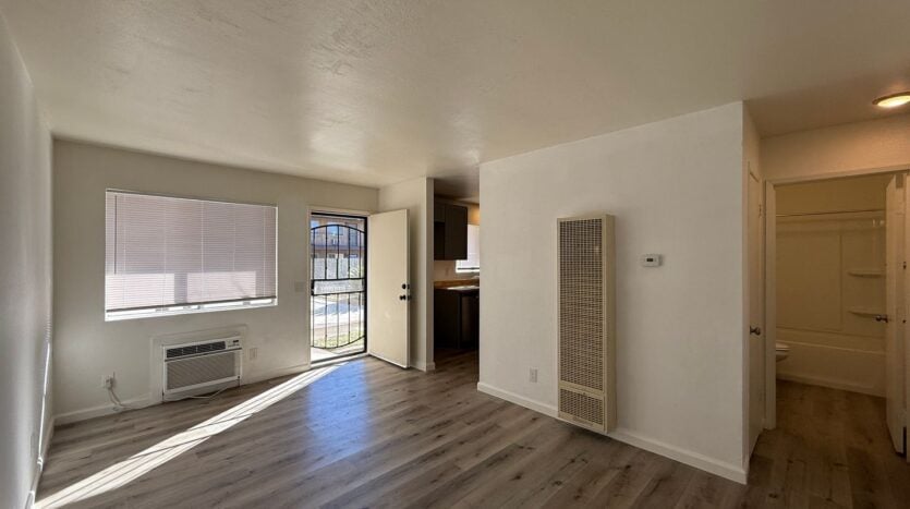 524 E. Ave Q12 - Unit 12 - Palmdale - California - 2 bed, 1 bath rental property