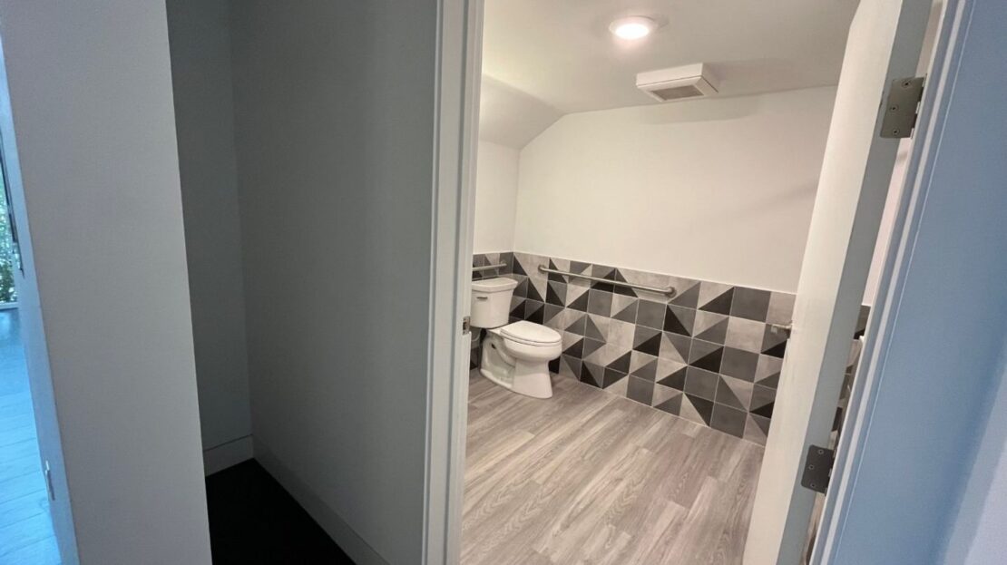 5304 San Pablo Ave APT A - Oakland - California - 1 bath rental property