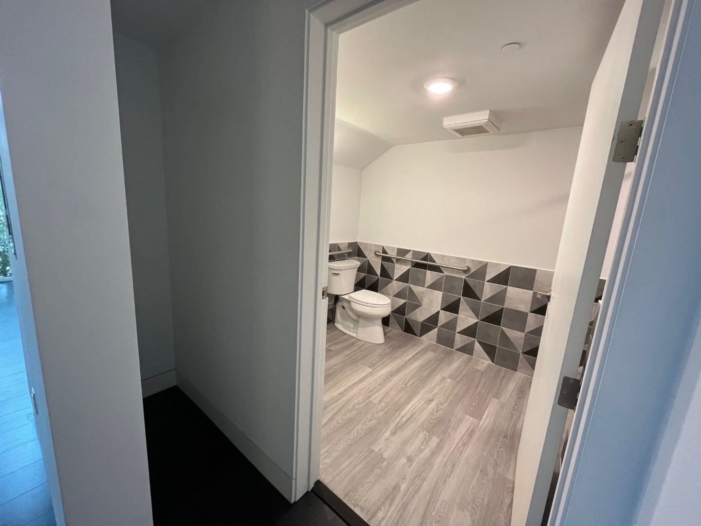 5304 San Pablo Ave APT A - Oakland - California - 1 bath rental property