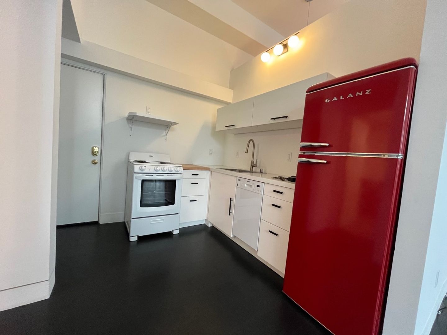 5304 San Pablo Ave APT A - Oakland - California - 1 bath rental property