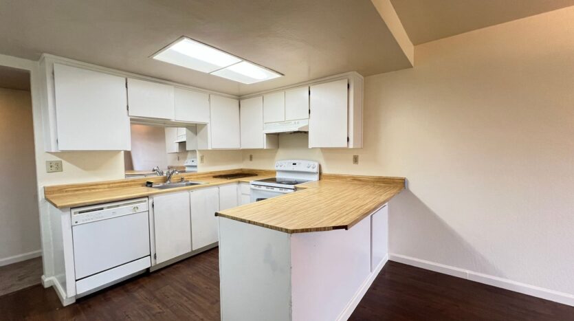 5563 Sonoma Dr - Pleasanton - California - 3 bed, 2 bath rental property